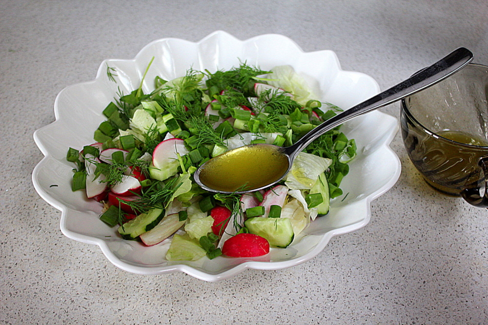  Легкий салат з редискою і фетакі