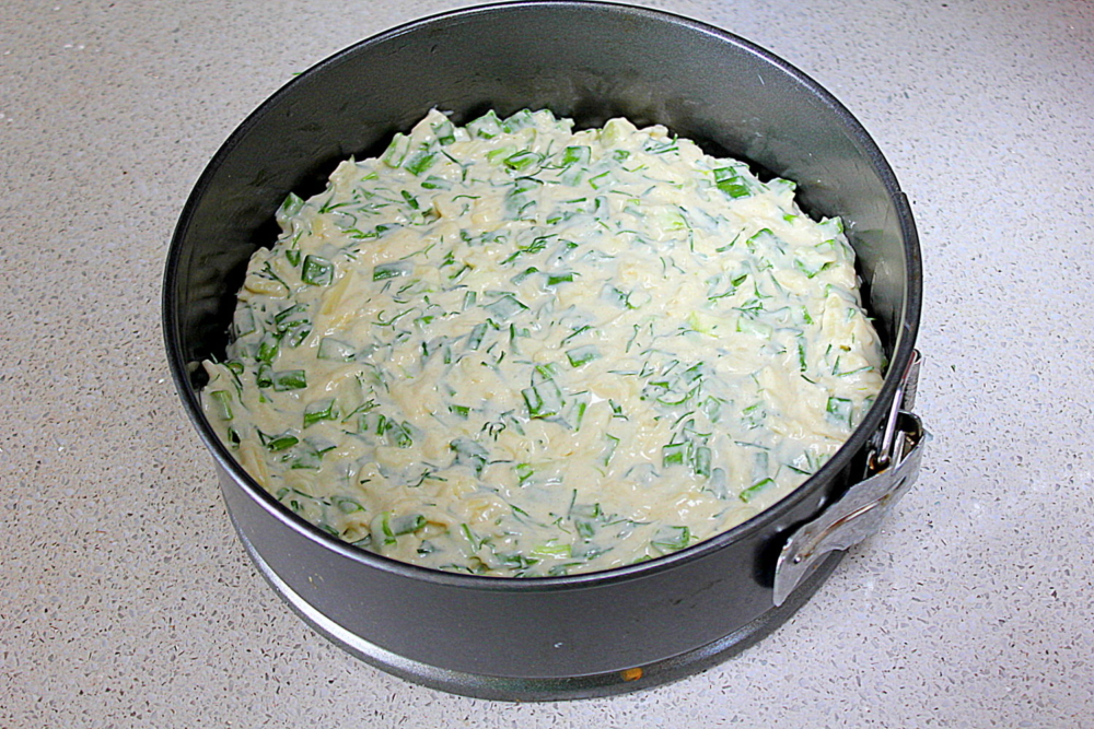  Сільський сирний пиріг з зеленою цибулею